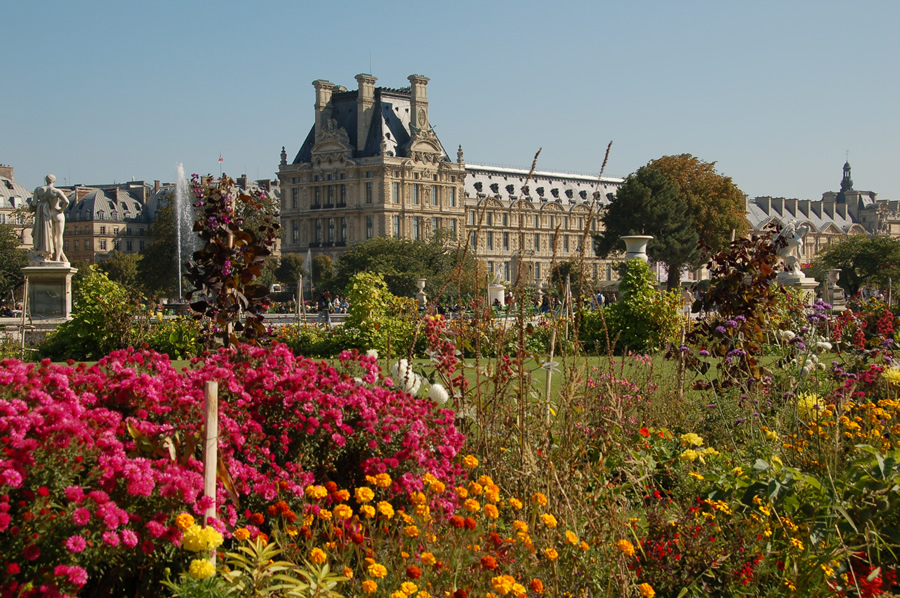 313 Tuileries Garden